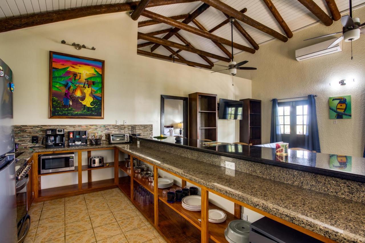 Mariposa Belize Beach Resort Placencia 外观 照片