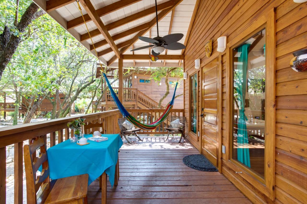 Mariposa Belize Beach Resort Placencia 外观 照片
